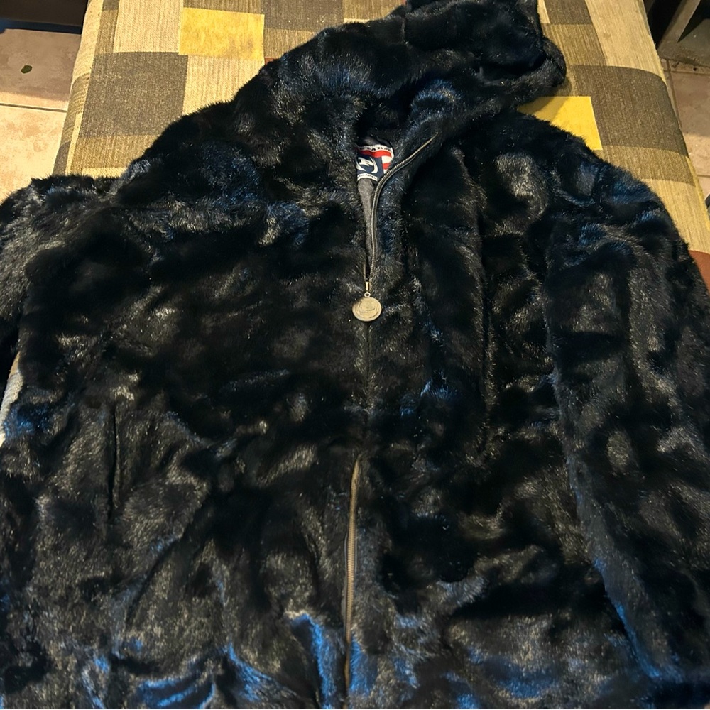 Phat Farm fur coat XL black in color. Still new  never worn.original price $299